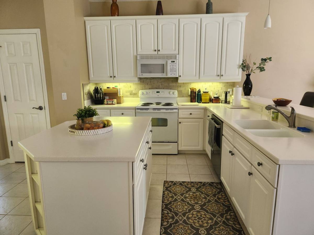 Apartment for rent at 6496 Rookery Circle, Bradenton, FL 34203
