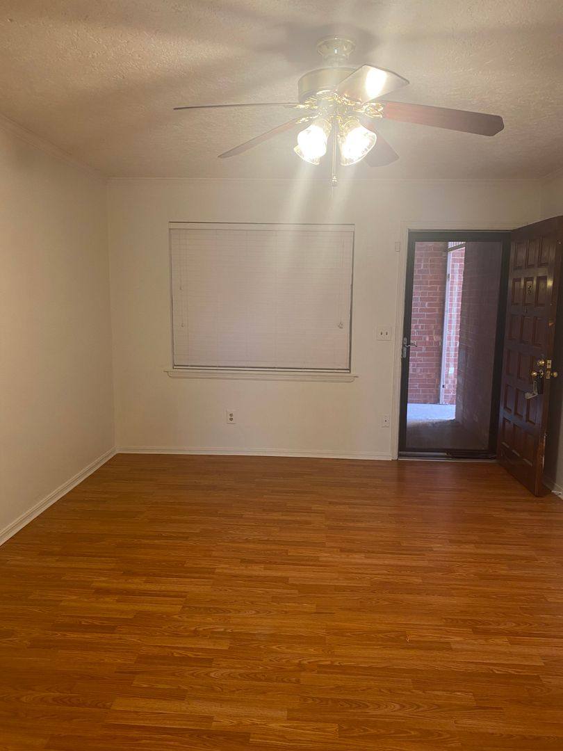 Condo for rent at 6101 N Brookline #5, Oklahoma City, OK 73112