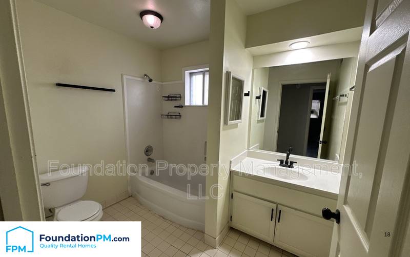 House for rent at 34 N Idlewild St #14, Memphis, TN 38104