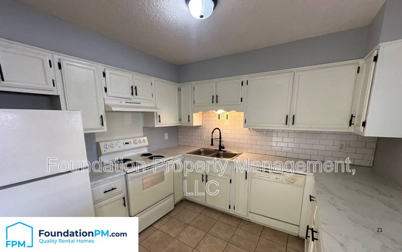House for rent at 34 N Idlewild St #14, Memphis, TN 38104