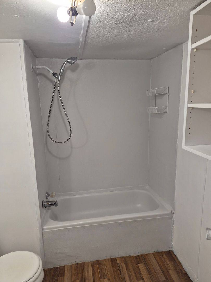 Apartment for rent at 827 Signal Mountain Rd, Chattanooga, TN 37405