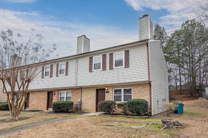 Townhouse for rent at 114 Bentley Parkway #B, Woodstock, GA 30188