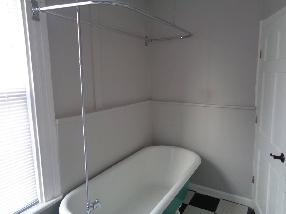 Apartment for rent at 713 W 33rd St, Baltimore, MD 21211