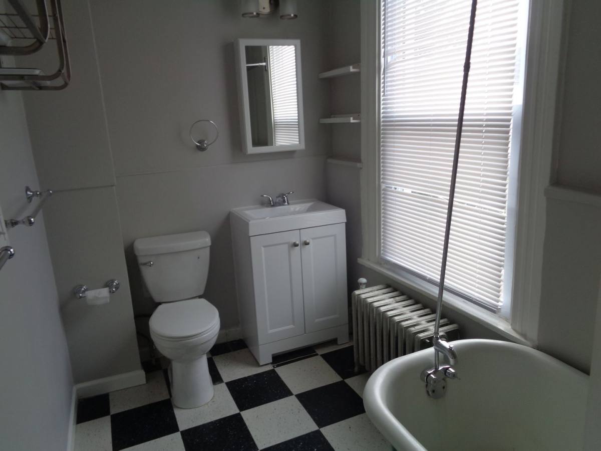 Apartment for rent at 713 W 33rd St, Baltimore, MD 21211