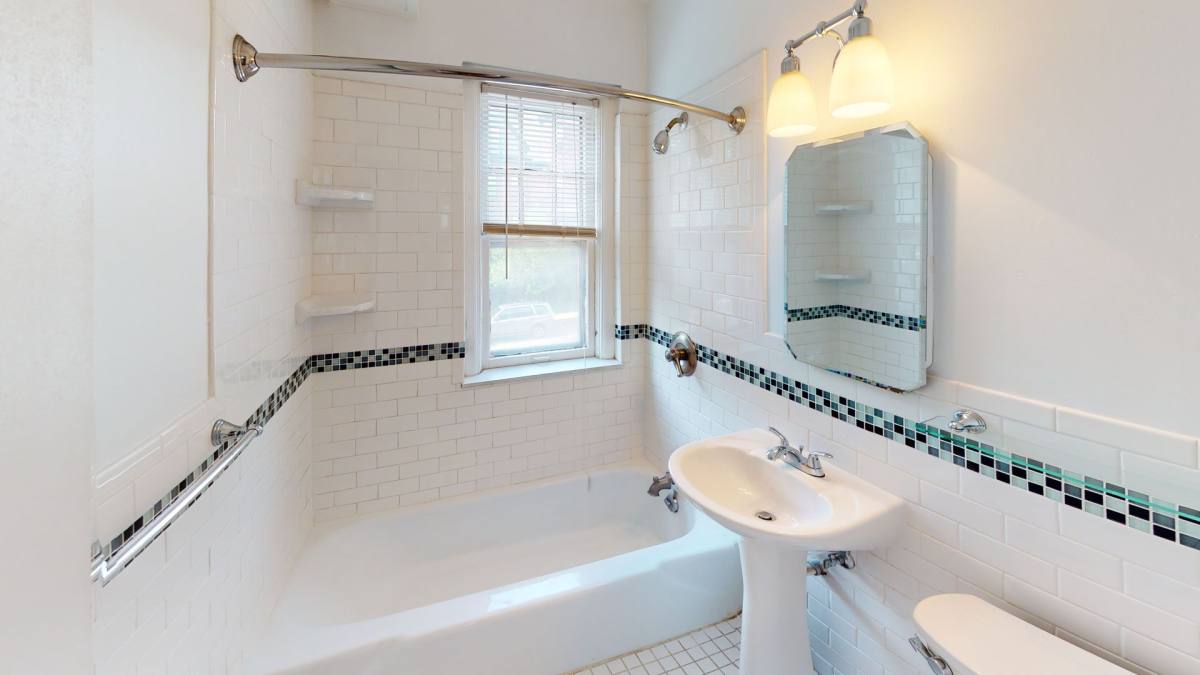 Apartment for rent at 1325 Grand Ave, Saint Paul, MN 55105