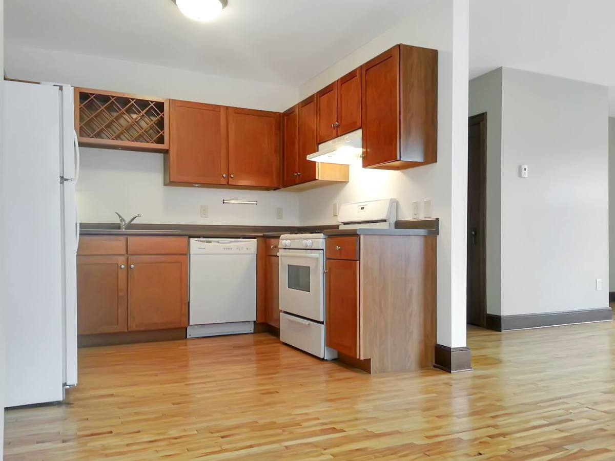 Apartment for rent at 1325 Grand Ave, Saint Paul, MN 55105