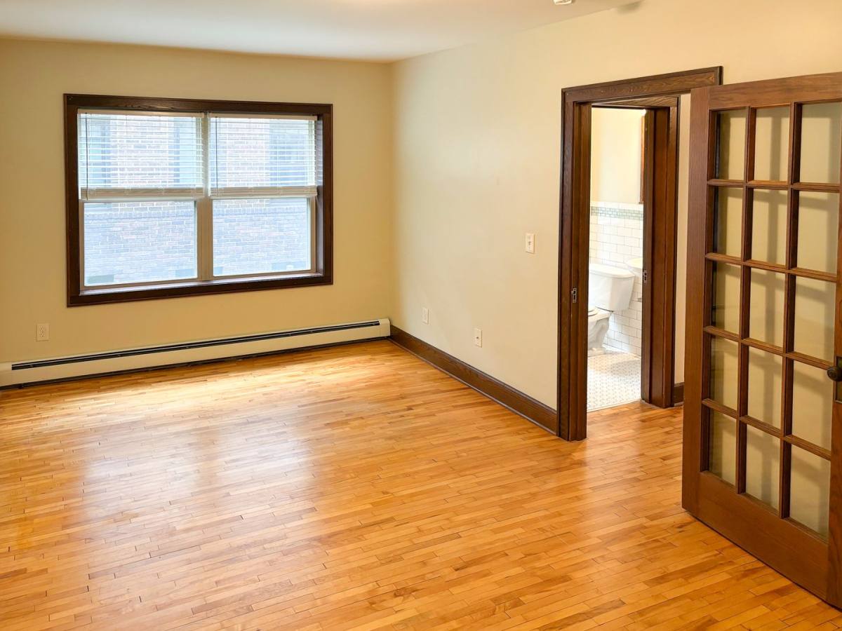 Apartment for rent at 1325 Grand Ave, Saint Paul, MN 55105