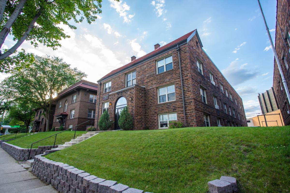 Apartment for rent at 1325 Grand Ave, Saint Paul, MN 55105
