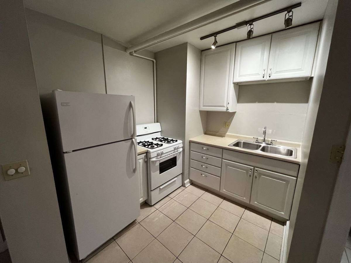 Apartment for rent at 1329 Grand Ave, Saint Paul, MN 55105