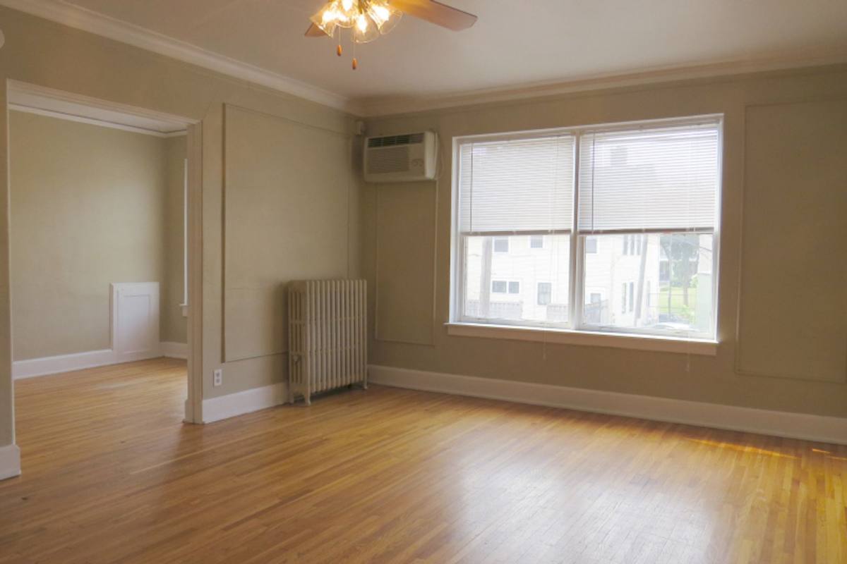 Apartment for rent at 616 Summit Ave, Saint Paul, MN 55102