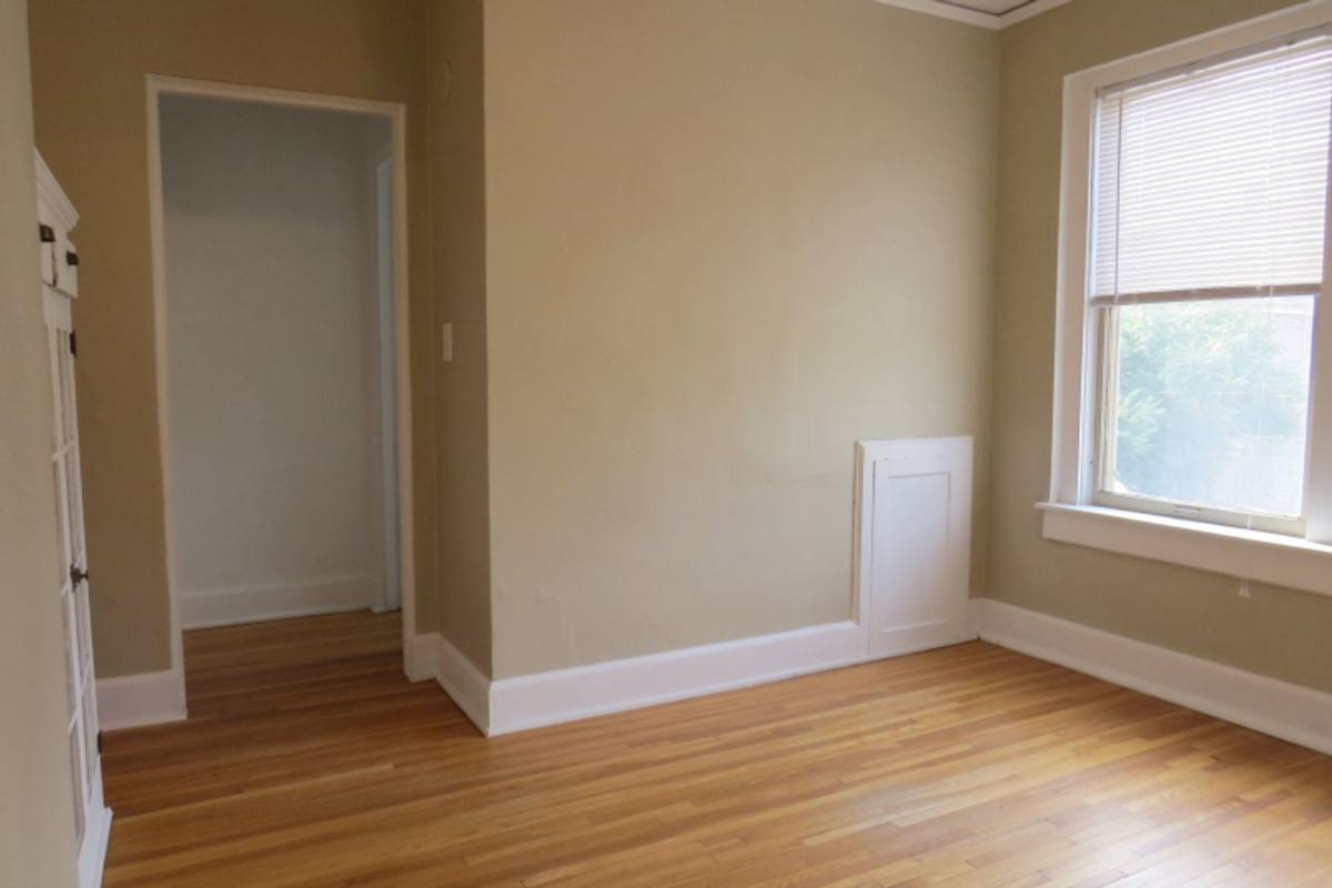 Apartment for rent at 616 Summit Ave, Saint Paul, MN 55102