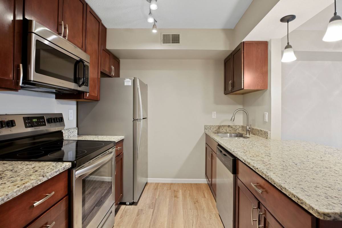 Townhouse for rent at 1130 Town Centre Dr, Saint Paul, MN 55123