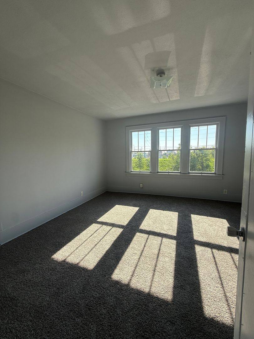 House for rent at 721 S Arnold St, South Bend, IN 46619