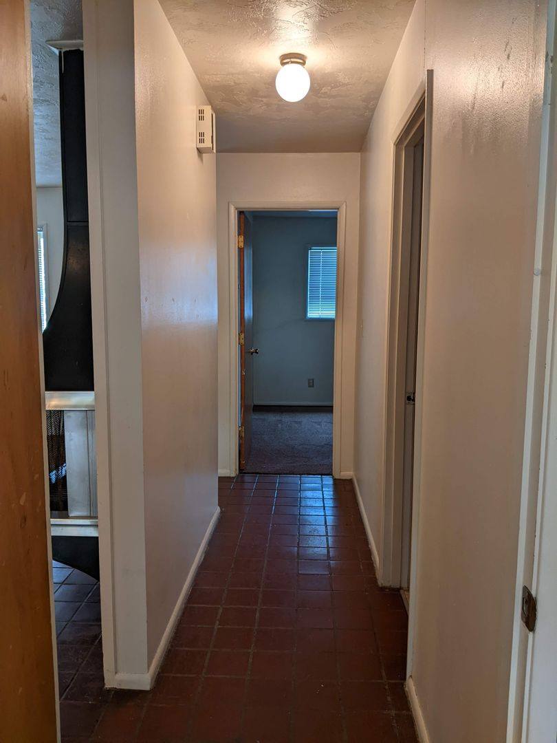 Apartment for rent at 880 & 890 E, Eugene, OR 97405