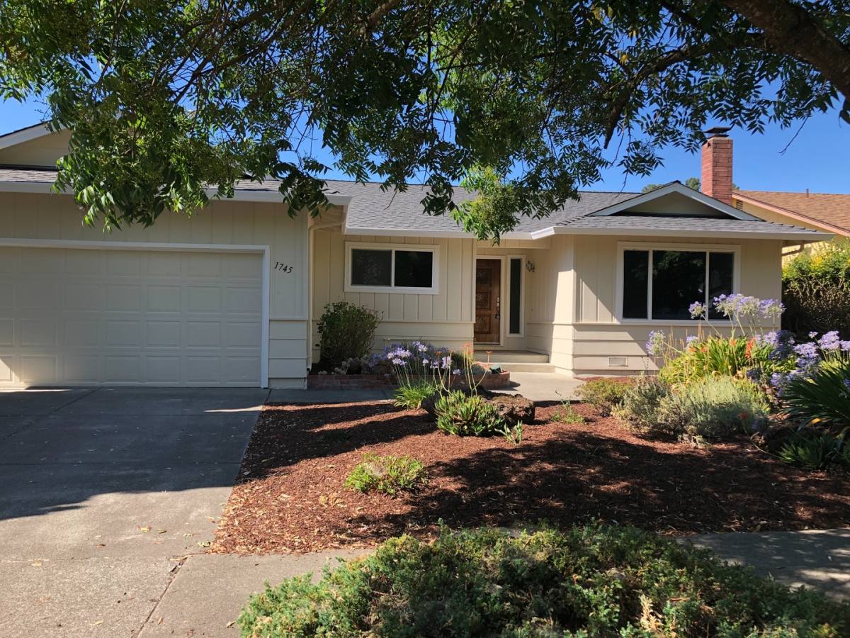 House for rent at 1745 Glenbrook Dr, Santa Rosa, CA 95401