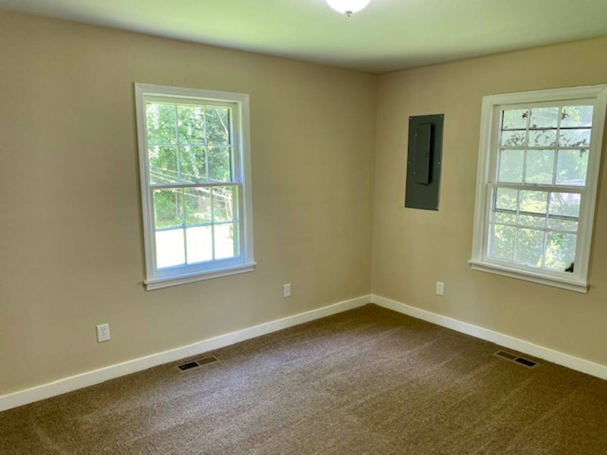 House for rent at 2112 Sycamore St SW, Huntsville, AL 35805