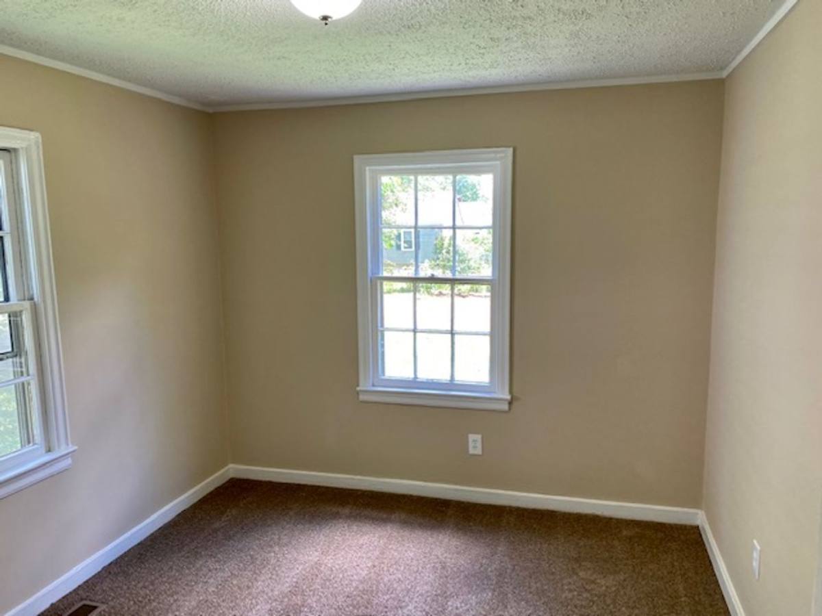 House for rent at 2112 Sycamore St SW, Huntsville, AL 35805