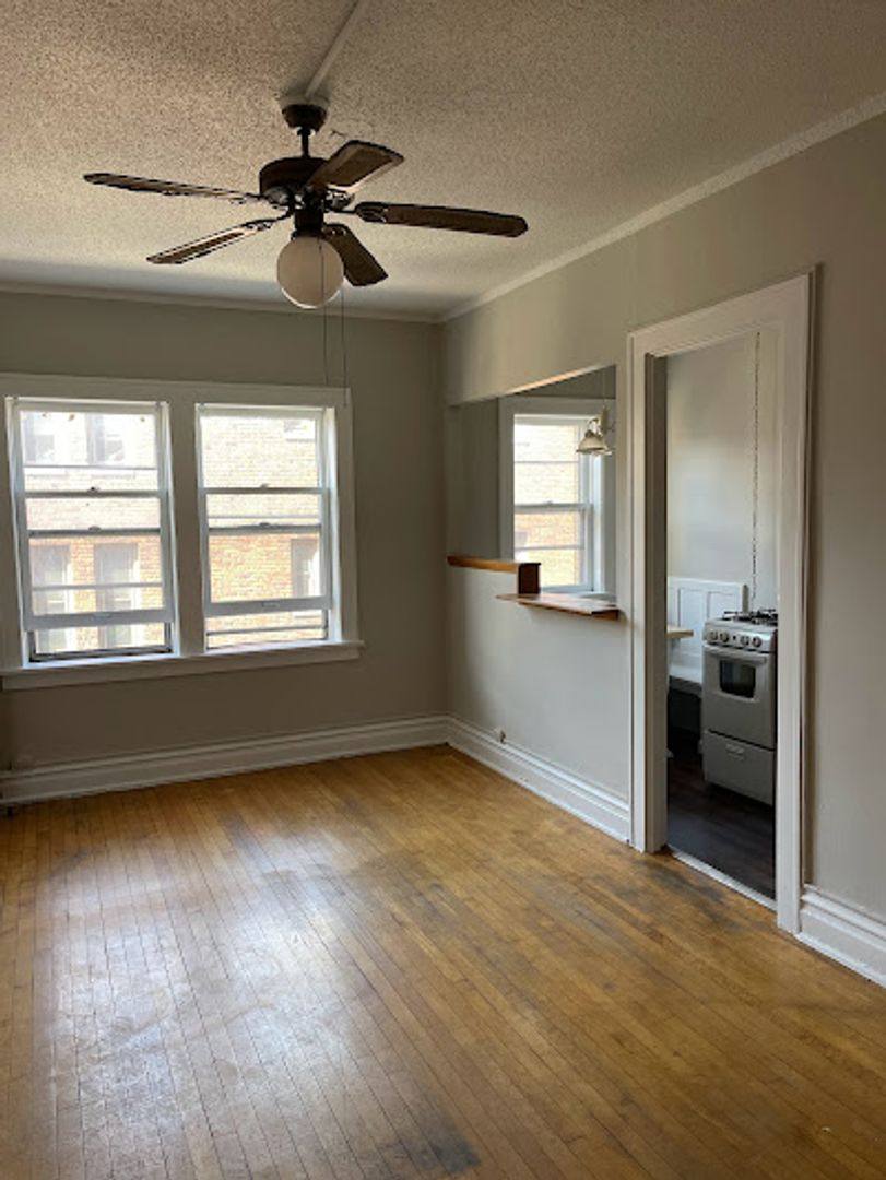 Apartment for rent at 1512 Spruce Place, Minneapolis, MN 55403