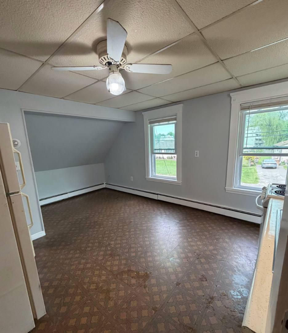 Apartment for rent at 33 Berkley St, Taunton, MA 02780