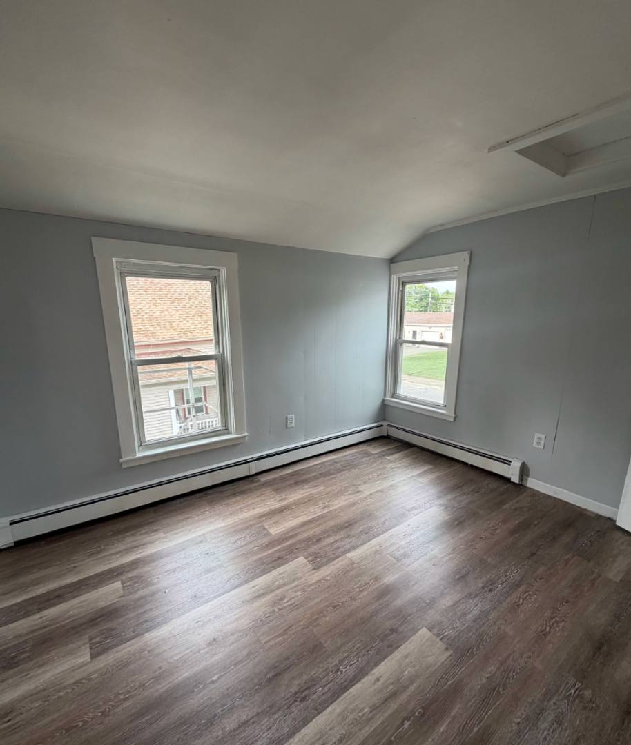 Apartment for rent at 33 Berkley St, Taunton, MA 02780