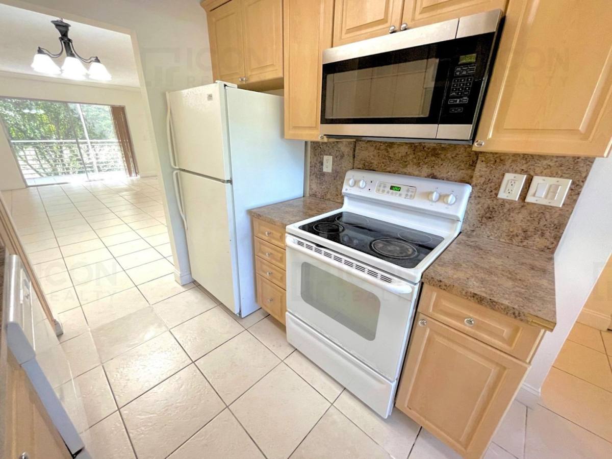 Condo for rent at 8450 Lagos De Campo Blvd, Fort Lauderdale, FL 33321