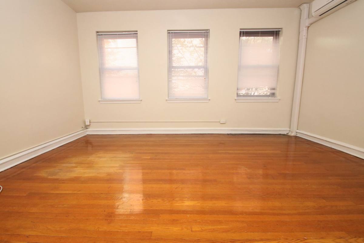 Apartment for rent at 318 S 15th St, Philadelphia, PA 19102