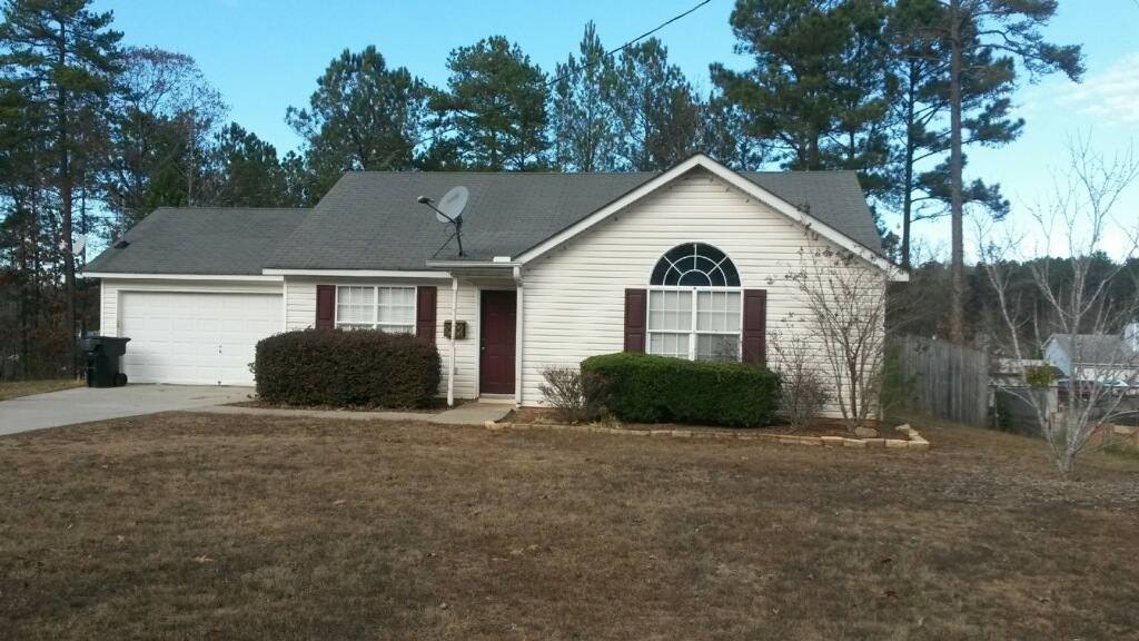 House for rent at 19 Connie Trail, Grantville, GA 30220
