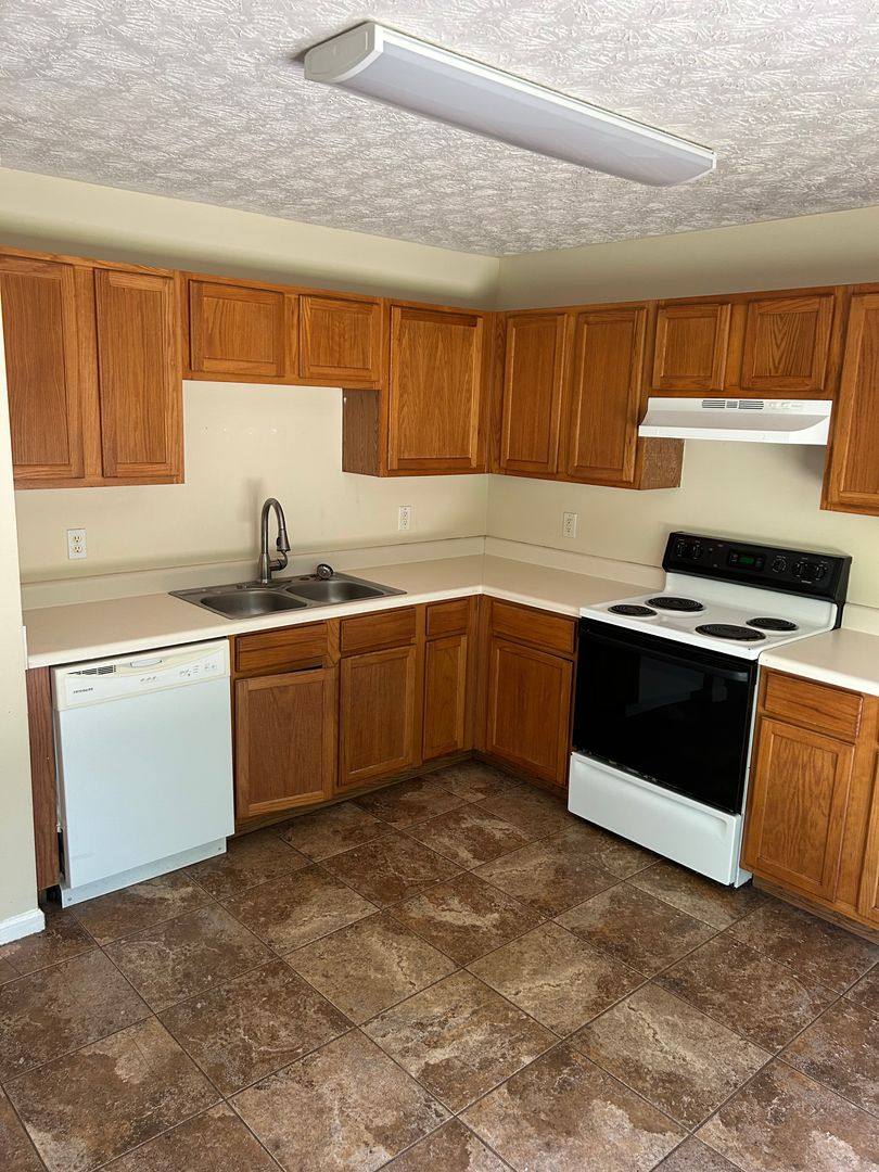 House for rent at 19 Connie Trail, Grantville, GA 30220