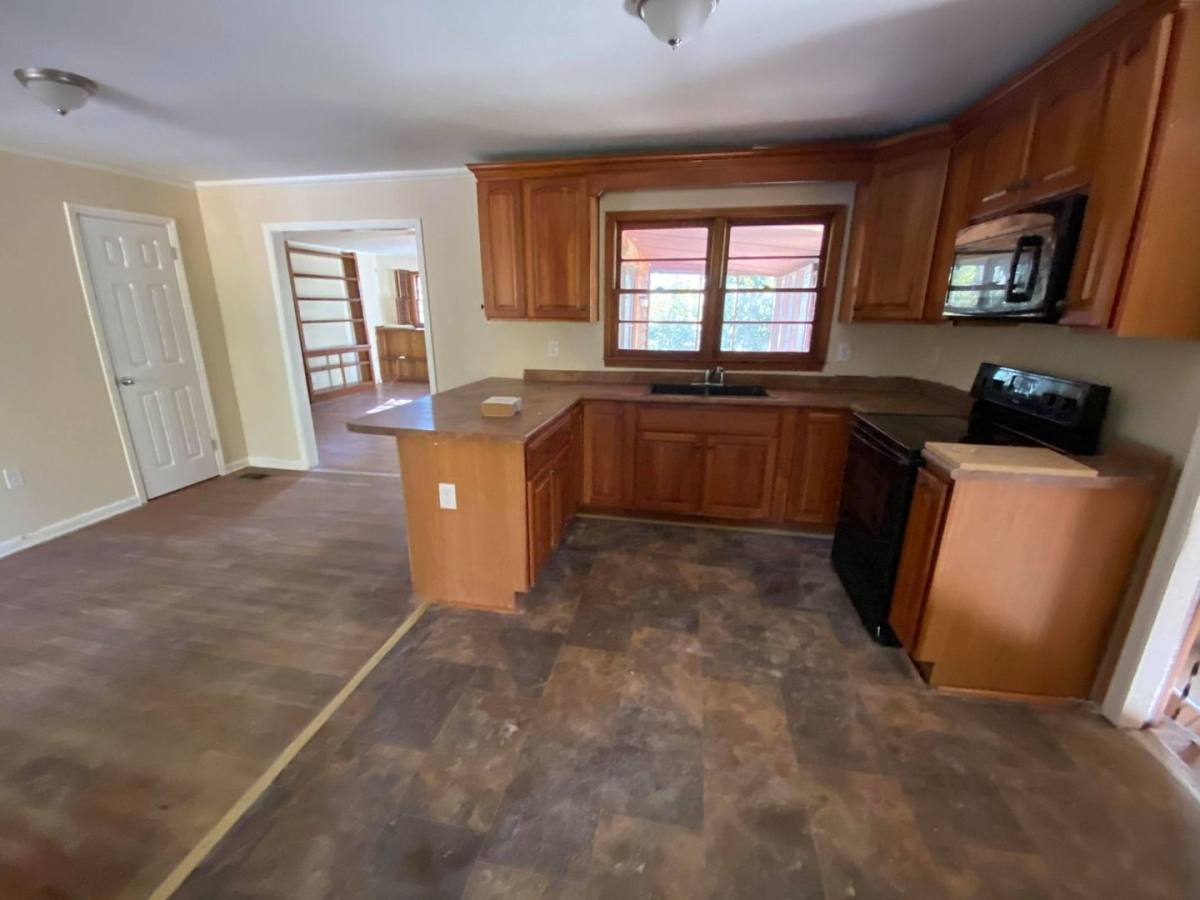 House for rent at 180 W Grantville Rd, Grantville, GA 30220