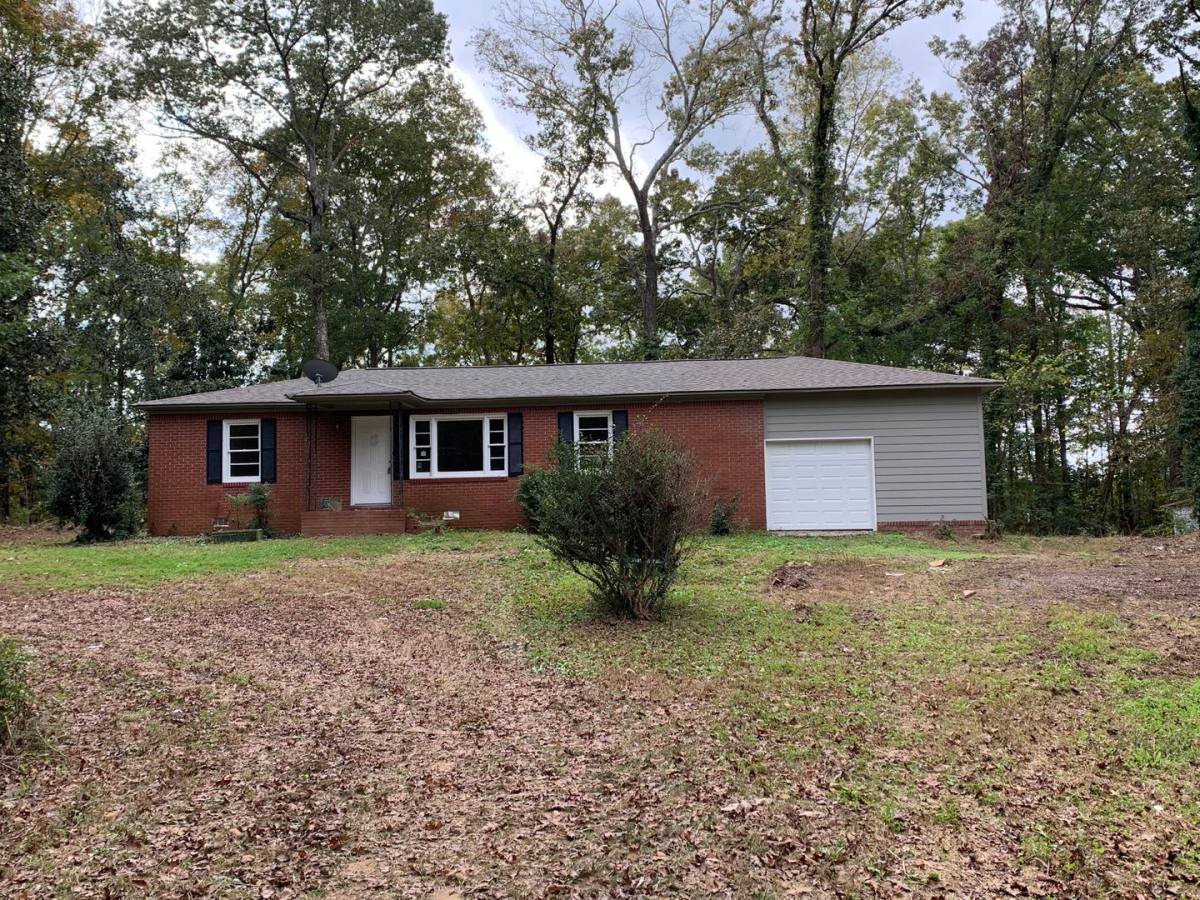 House for rent at 180 W Grantville Rd, Grantville, GA 30220