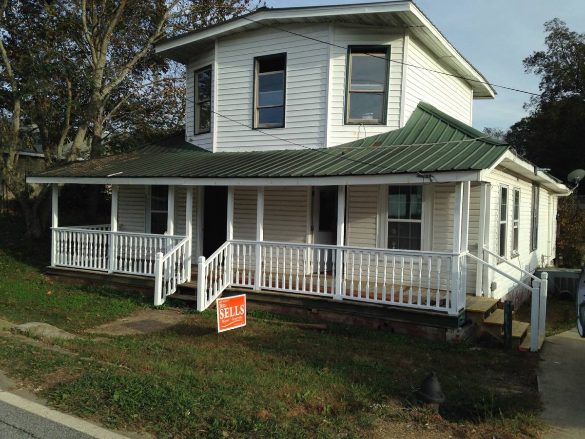 House for rent at 24 Lagrange St, Grantville, GA 30220