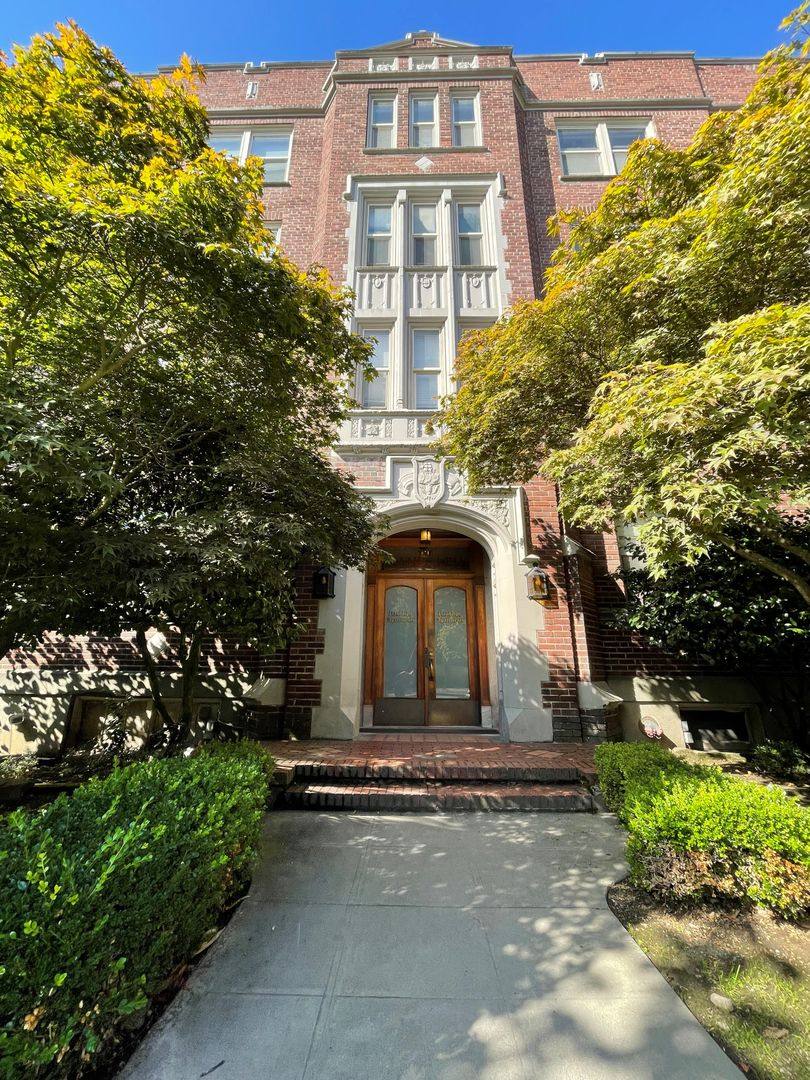 Apartment for rent at 1833 13th Ave, Seattle, WA 98122