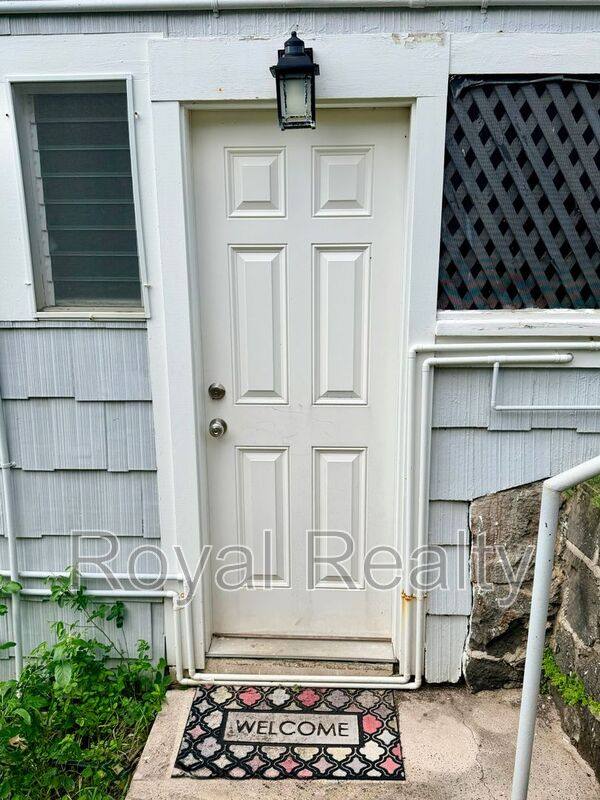 House for rent at 2013 Kakela Dr, Honolulu, HI 96822