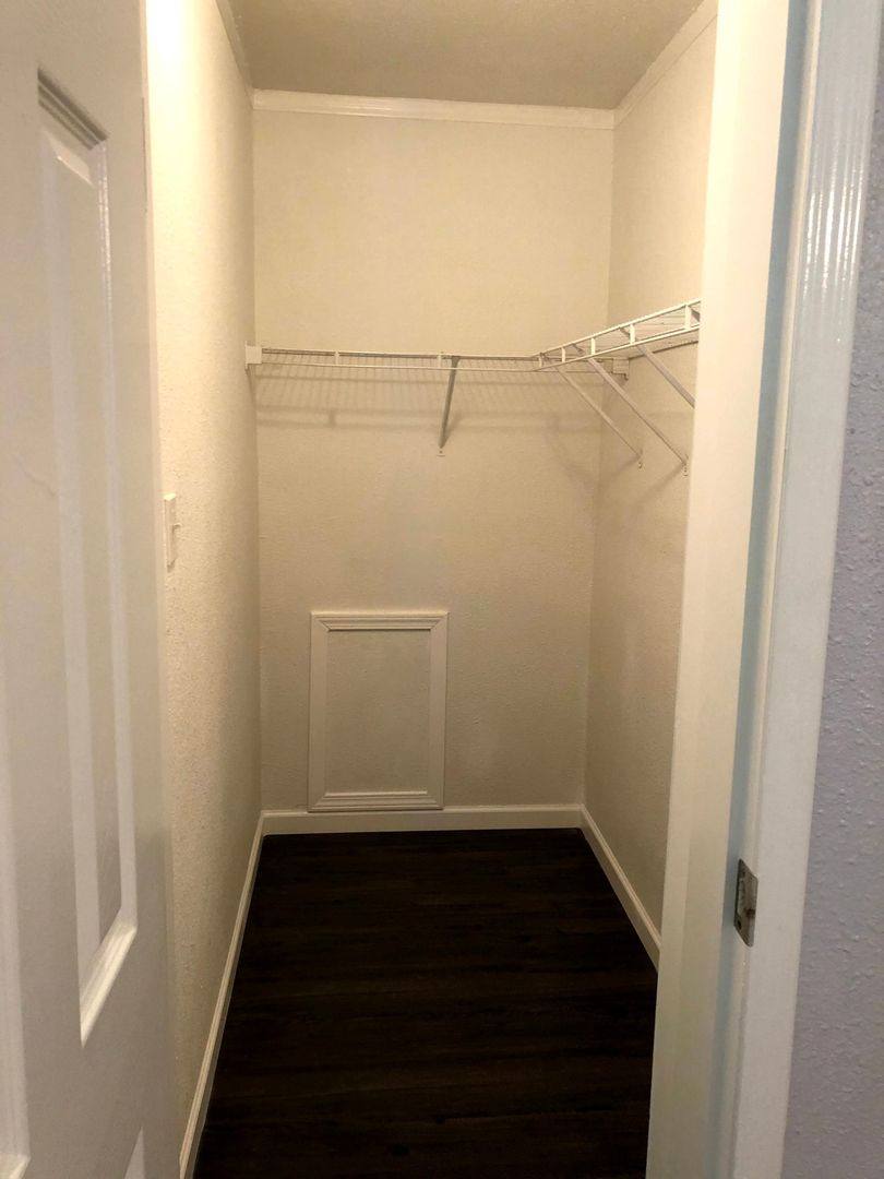 Apartment for rent at 168 Varsity Dr, Huntsville, TX 77340