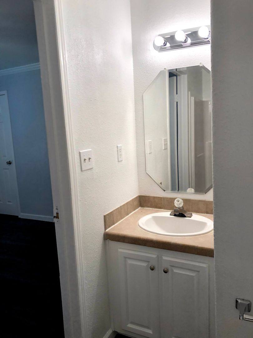 Apartment for rent at 168 Varsity Dr, Huntsville, TX 77340