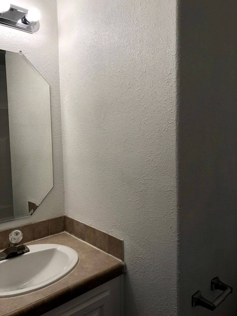 Apartment for rent at 168 Varsity Dr, Huntsville, TX 77340
