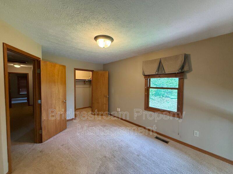 House for rent at 2627 Gentle Wind Point, Dayton, OH 45458