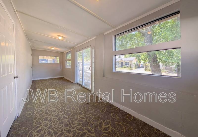 House for rent at 421 Golfair Blvd, Jacksonville, FL 32206