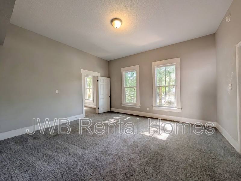 House for rent at 421 Golfair Blvd, Jacksonville, FL 32206