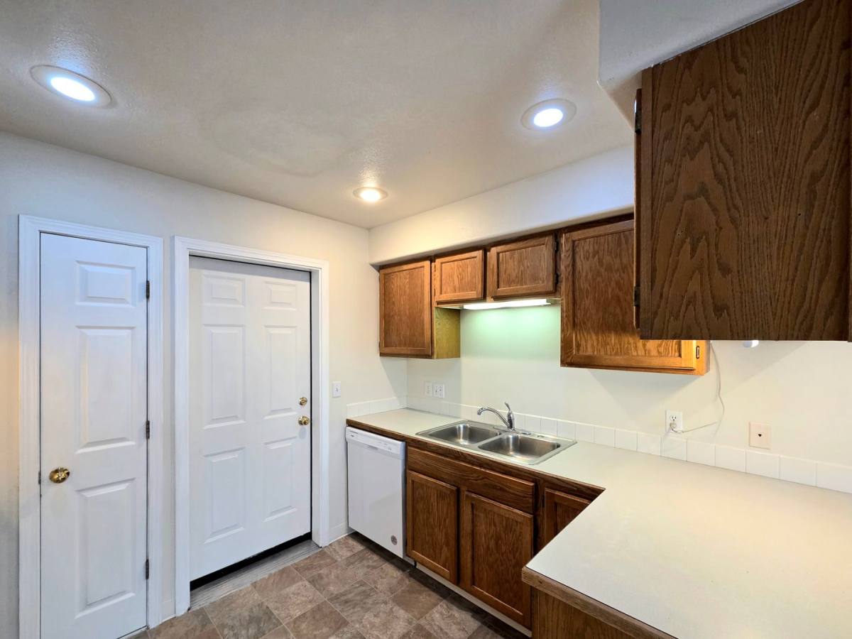 Townhouse for rent at 1407 Maple St, Wenatchee, WA 98801