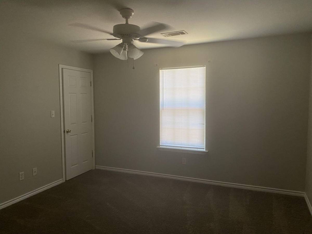 Apartment for rent at 706 N Harrison, Sherman, TX 75090