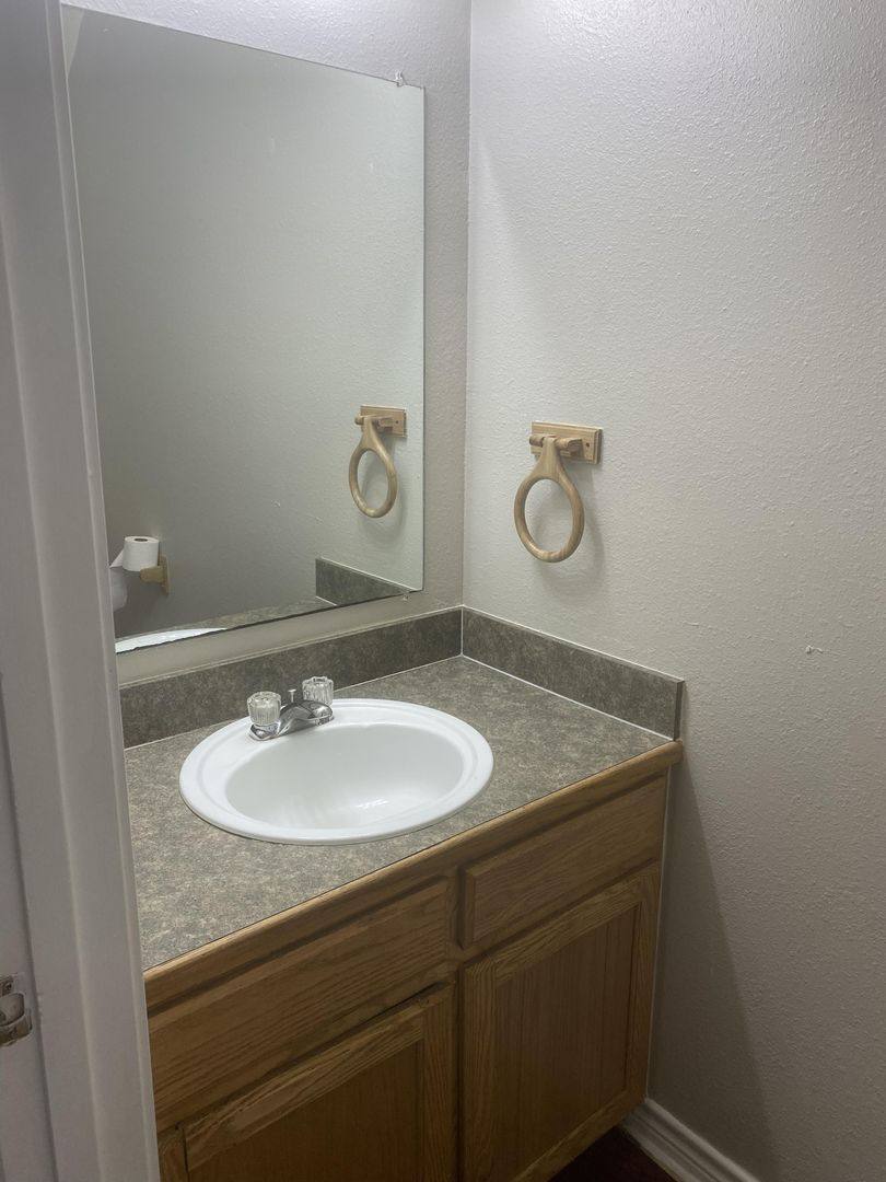 Apartment for rent at 706 N Harrison, Sherman, TX 75090
