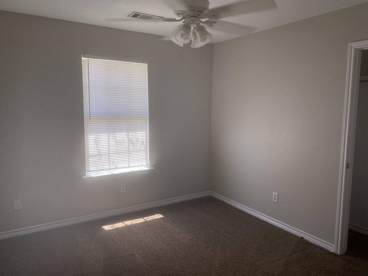 Apartment for rent at 706 N Harrison, Sherman, TX 75090