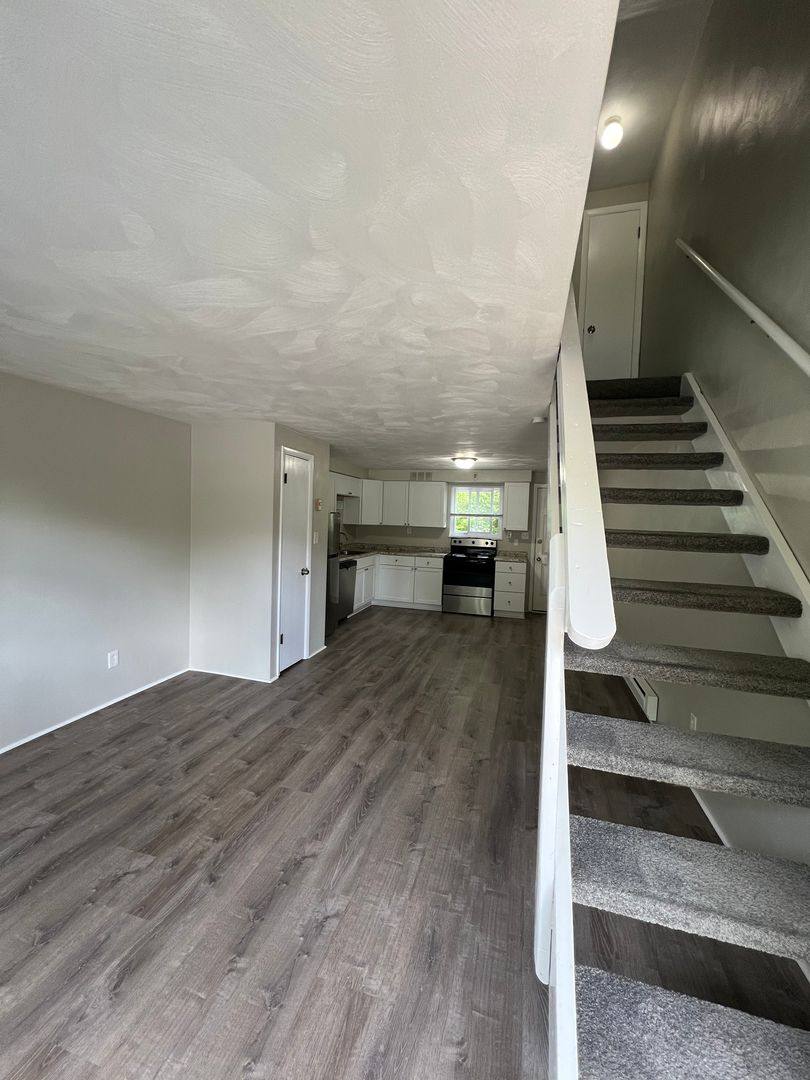 Townhouse for rent at 101-402 Locust Hill Rd, Cheswick, PA 15024