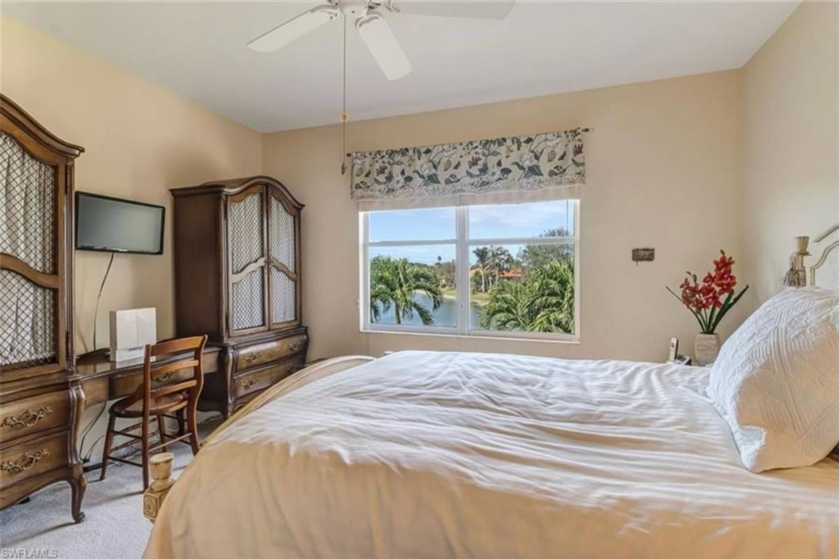 House for rent at 1041 Jardin Dr, Naples, FL 34104