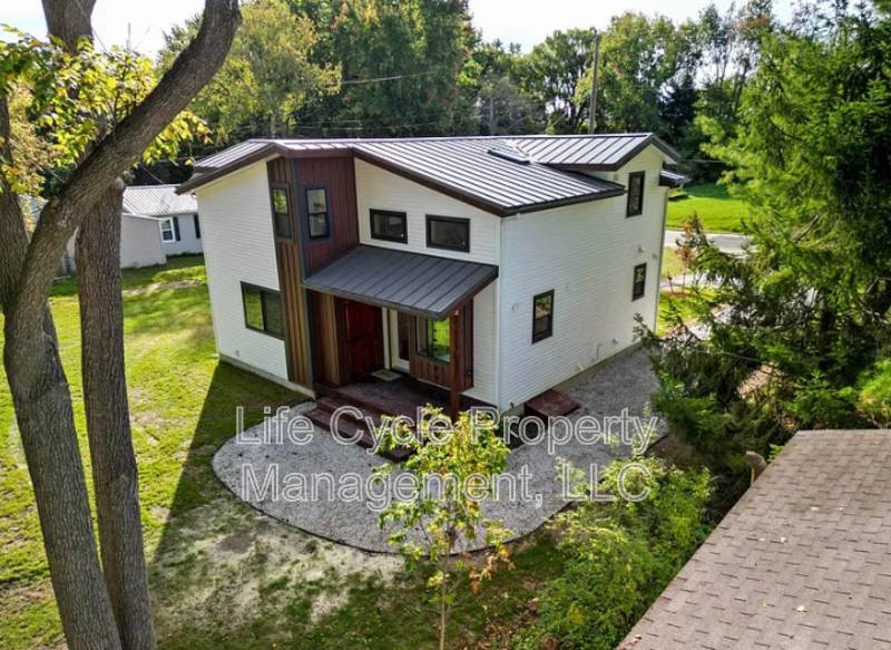 Apartment for rent at 151-153 E Clark St #153, Grant, MI 49327