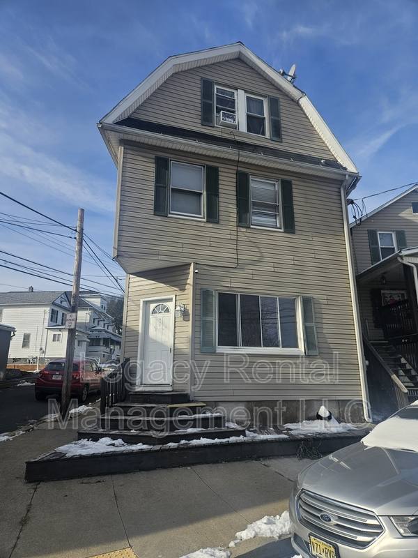Apartment for rent at 535 W Shawnee Ave - 1st #3, Plymouth, PA 18651