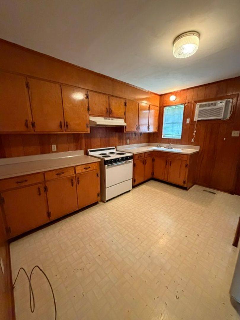 House for rent at 125 Hiwassee Ave NE, Cleveland, TN 37312