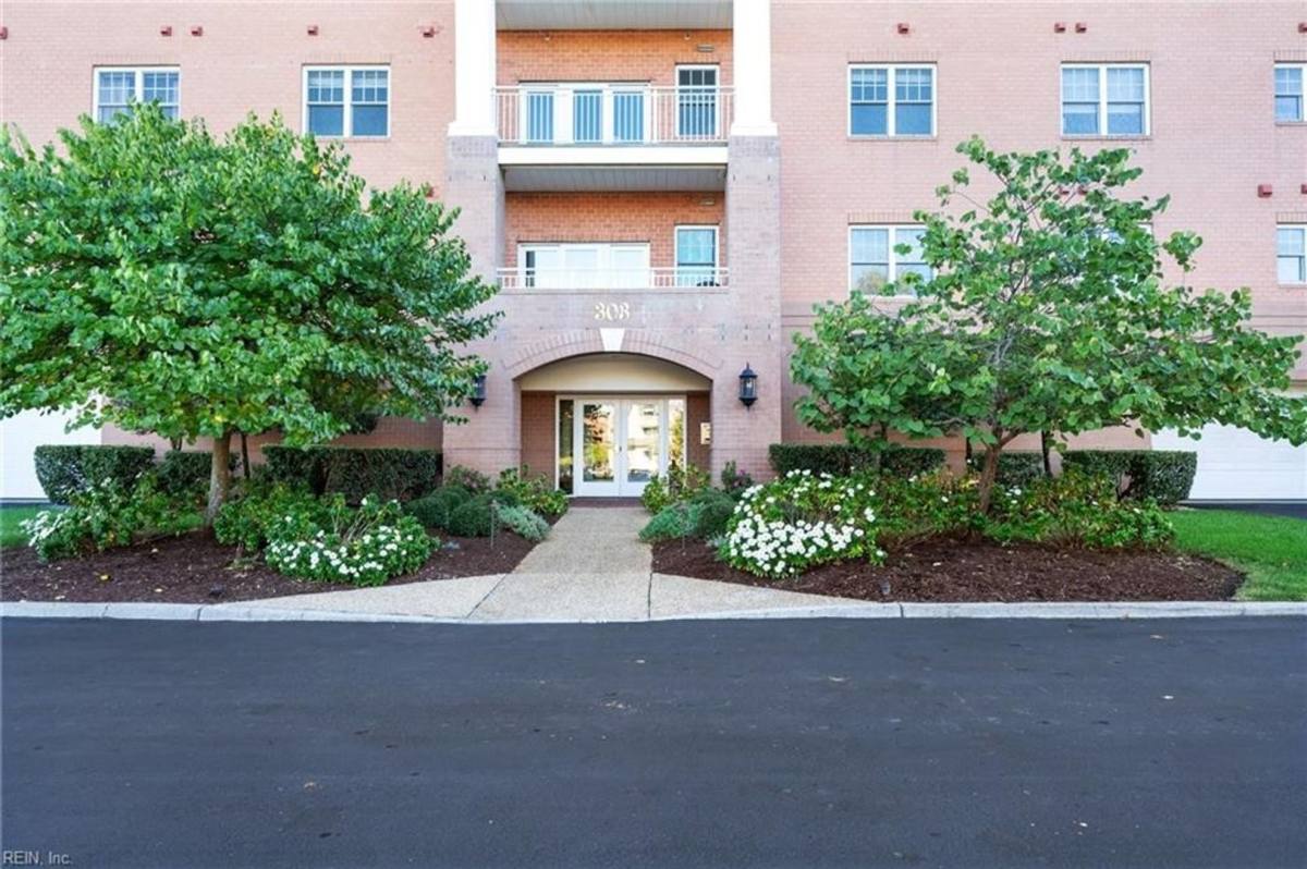 Condo for rent at 303 Brooke Ave, Norfolk, VA 23510