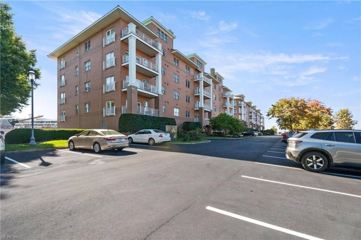 Condo for rent at 303 Brooke Ave, Norfolk, VA 23510
